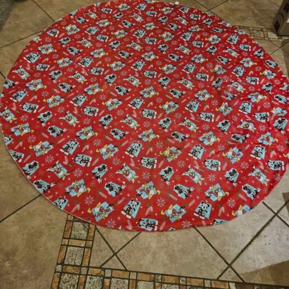 Mickey Mouse Disney Felt Back Vinyl Christmas Round Tablecloth 64"